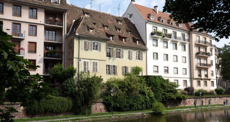 Achat / Vente programme immobilier neuf Strasbourg rénovation à 4 min à pied de la place du Château (67000) - Réf. 9408